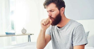Stire din Sănătate : Tusea de dimineață poate avea multe cauze