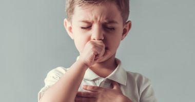 Stire din Sănătate : Dr. Mihai Craiu, despre tusea la copii și remediul natural care ajută