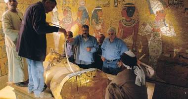 Egiptolog: Mormântul lui Tutankhamon ar putea avea o cameră secretă