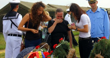 Stire din Eveniment : Lacrimi pentru eroii de la Tuzla