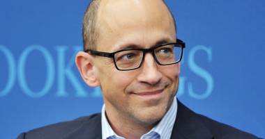 Stire din Tehnologie : Șeful Twitter, Dick Costolo, a demisionat
