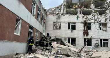 Stire din Actualitate : Cel puțin 11 oameni au fost răniți în atacuri ruse asupra mai multor regiuni din Ucraina