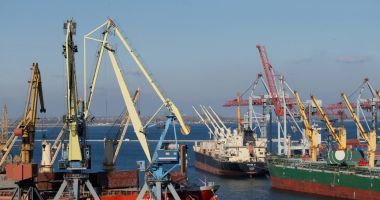 Stire din Actualitate : Ucraina a confiscat zece nave rusești și le va folosi la refacerea economiei distruse de război