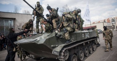 Stire din Actualitate : Separatiștii proruși anunță retragerea artileriei din estul Ucrainei