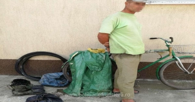 Stire din Eveniment : Ucrainean reținut de polițiști după ce a traversat Dunărea înot