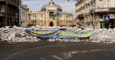 Stire din Actualitate : Ucrainenii se tem că Rusia le distruge în mod voit muzeele, bisericile și monumentele