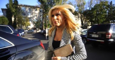 Stire din Politică-Administrație : Elena Udrea ar putea fi extrădată. S-a emis mandat european și internațional de arestare