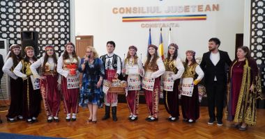 Stire din Cultură-Educație : Armonia interetnică adusă pe scenă de UDTR la Festivalul „Primăvară Comunitară”