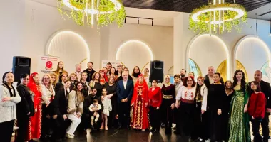 Stire din Cultură-Educație : Eminescu și Nazim Hikmet, omagiați de UDTR de Ziua Culturii Naționale