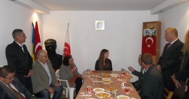 Stire din Politică-Administrație : Membrii comunității turce din Cumpăna, gazdă pentru diplomatul american Kendra Pace
