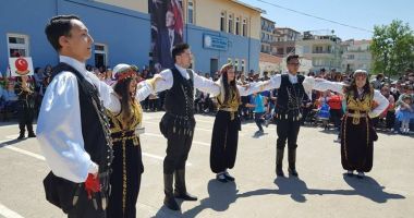 Ansambluri folclorice de la UDTR, prezente la Festivalul Internațional Independent al Copiilor Lumii - 3