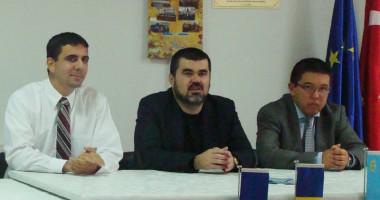 Stire din Politică-Administrație : Liderii UDTTMR, vizitați de oficialul american Micah Savidge