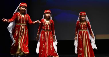 Prefectul Județului Constanța, la Festivalul UDTTMR:„O mie de tratate diplomatice sau economice nu reușesc să creeze punți de comunicare între oameni așa cum o fac muzica și dansul” - 8