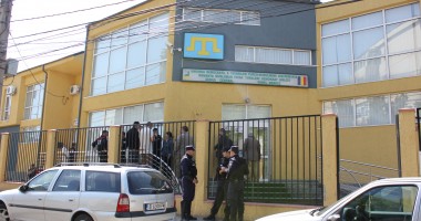 Stire din Politică-Administrație : Scriitori tătari crimeeni, evocați într-o acțiune a UDTTMR