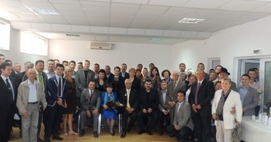 Stire din Politică-Administrație : Primul deputat al tătarilor din România, Tasin Gemil, sărbătorit la sediul UDTTMR
