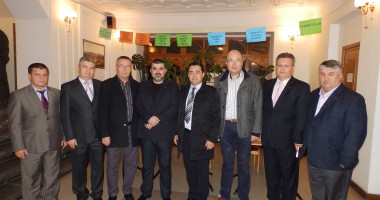 Delegație a UDTTMR, prezentă la Congresul tătarilor din Crimeea - 3