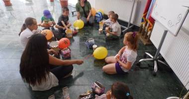 Galerie foto. Surprize pentru 600 de copii, din partea UDTTMR - 7