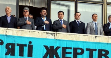 Stire din Politică-Administrație : Tătarii din Constanța i-au comemorat  în Crimeea pe semenii lor deportați de Stalin