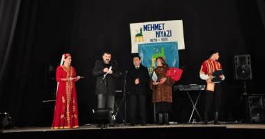 Stire din Cultură-Educație : Premiul "Mehmet Niyazi" a ajuns la profesoara Neriman Ibraim