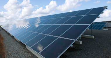 Stire din Actualitate : UE ar putea introduce obligativitatea dotării clădirilor noi cu panouri solare