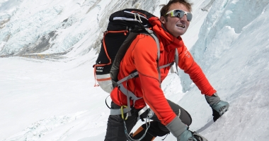 Un celebru alpinist elvețian a murit pe Muntele Everest
