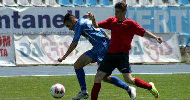 Stire din Sport : Uitați de promovare! FC Farul, înfrângere usturătoare la Brăila