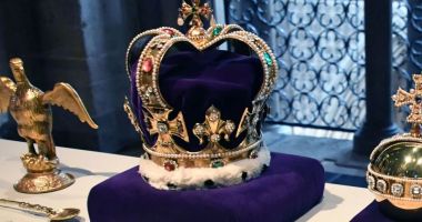 Stire din Actualitate : Uleiul care va fi folosit la încoronarea regelui Charles al III-lea, sfinţit la Ierusalim