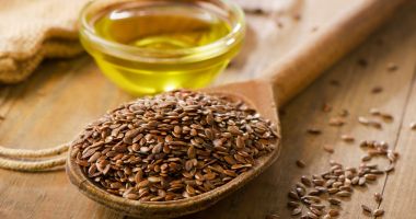 Stire din Sănătate : Uleiul de in, aliatul împotriva inflamației