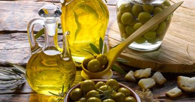 Stire din Sănătate : Uleiul de măsline şi mierea contribuie la detoxifierea organismului