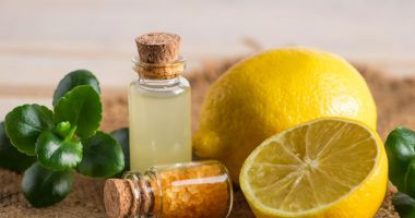 Stire din Sănătate : Uleiul esențial de lămâie, recomandat pentru calmarea tulburărilor digestive