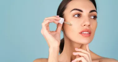 Stire din Sănătate : Uleiuri esențiale și naturale pentru hidratare și revitalizare facială