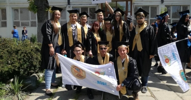 Galerie foto. Ultimul clopoțel pentru elevii claselor a XII-a la Colegiul Economic Mangalia - 7