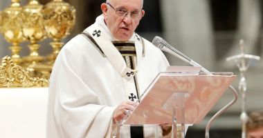 Stire din Actualitate : Ultraconservatorii catolici solicită înlăturarea Papei Francisc