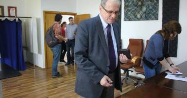 Alegeri fără surprize-surprize la UMC.  Al treilea mandat pentru Cornel Panait - 2