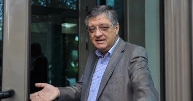 Stire din Cultură-Educație : De ce s-a declarat nefericit prorectorul Cornel Panait