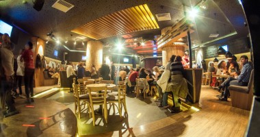 Umorul a făcut spectacol în clubul Doors - 2