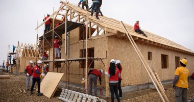 Un acoperiș deasupra capului  pentru opt familii sărmane, din Cumpăna - 2