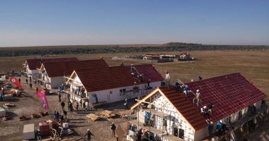 Un acoperiș deasupra capului  pentru opt familii sărmane, din Cumpăna - 3