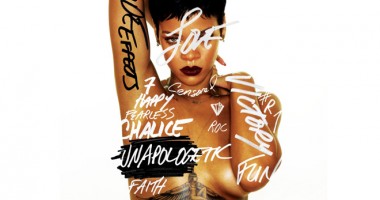 Stire din Monden : RHIANNA apare topless pe coperta noului ei album!
