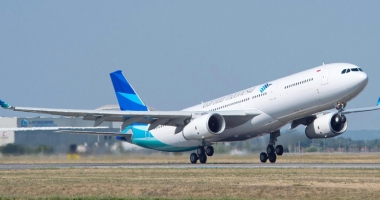 Stire din Actualitate : Avion de pasageri, ieșit de pe pistă, la aterizare