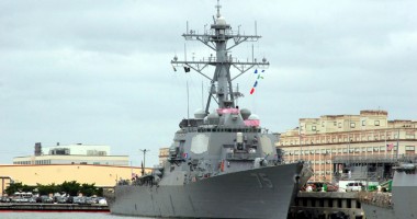 Stire din Actualitate : Un avion militar rus a urmărit  nava USS Donald Cook  în Marea Neagră
