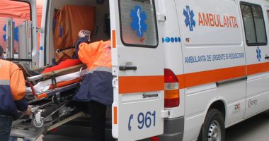 Stire din Eveniment : DESTIN TRAGIC! Tânăr de 18 ani mort, prietena în vârstă de 17 ani dusă la spital după ce s-au intoxicat cu monoxid de carbon
