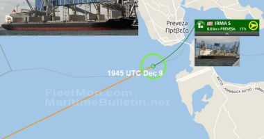 Un bulk carrier a eșuat în rada unui port grecesc