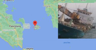 Un cargou s-a scufundat parțial în Marea Java