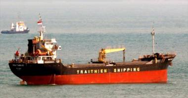 Stire din Economie : Un cargou vietnamez s-a scufundat  în urma coliziunii cu o navă britanică