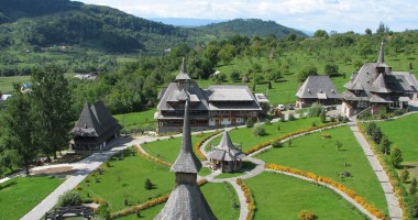 Stire din Economie : Unde au ales turiștii să petreacă Paștele, în acest an
