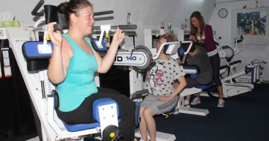 Stire din Sănătate : Cum îmbinăm sportul cu terapia pentru coloană