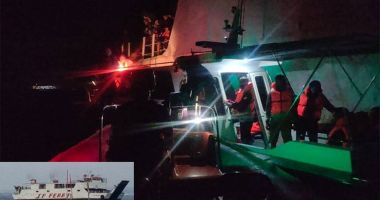 Stire din Eveniment : Un ferry-boat cu 160 de pasageri a eșuat