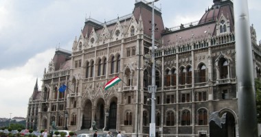 Stire din Actualitate : Uniunea Europeană pregătește măsuri împotriva Ungariei