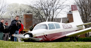 Stire din Actualitate : Accident aviatic în Ungaria. Două avioane s-au ciocnit și s-au prăbușit într-o zonă împădurită